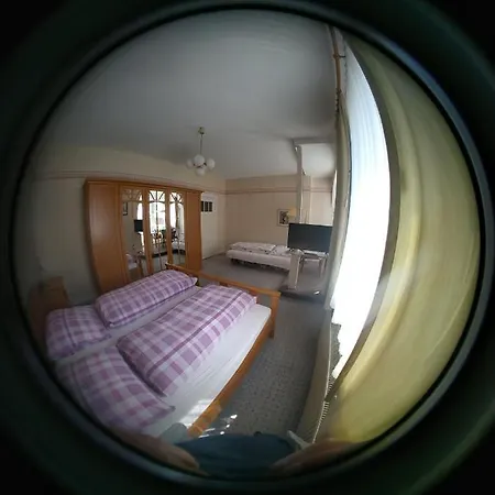 Bed & Breakfast Garni Lerche 3*