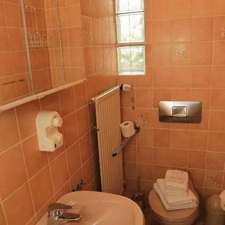 Garni Lerche Bed & Breakfast 3*